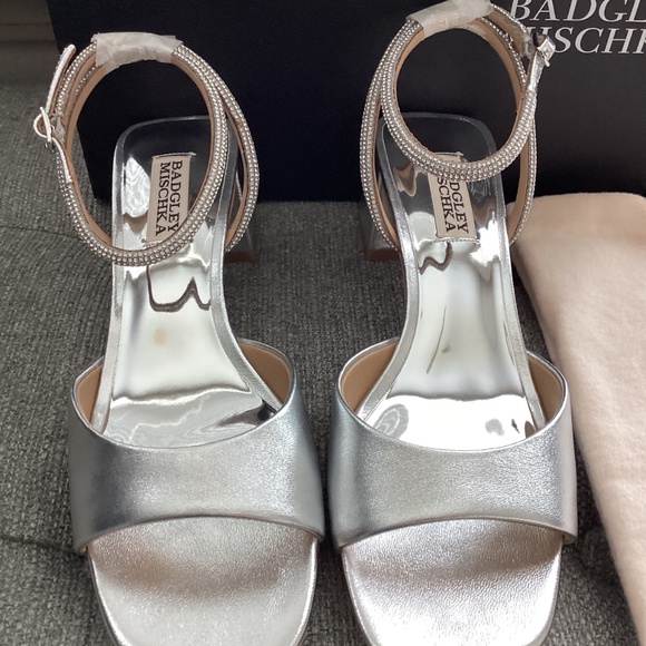 Badgley Mischka Collection Infinity II Sandal (Women), size 7M - Picture 3 of 13